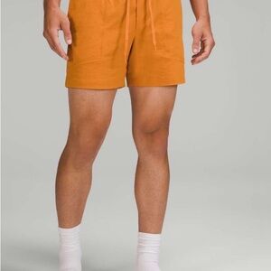 Lululemon Bowline short 5” stretch riptop size M